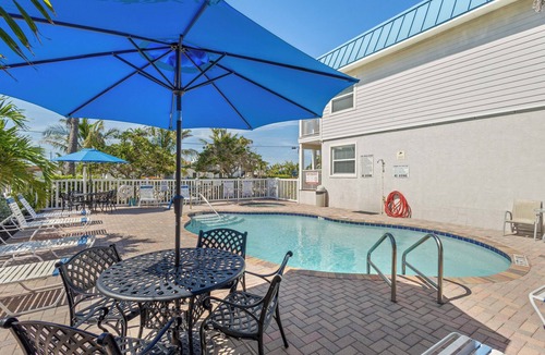 Bradenton Beach Apartment | Resort-Style Relaxation – Beach Club #12 on Anna Maria Island by RVA