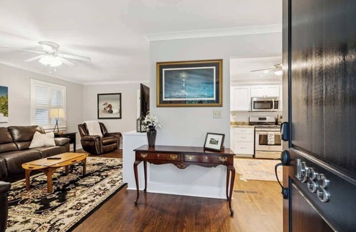 West Ashley House | Retreat Near the Charleston Greenway | Water Views