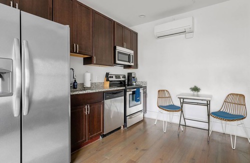Downtown Charleston Apartment | Retreat on King Street | Ashley Suite