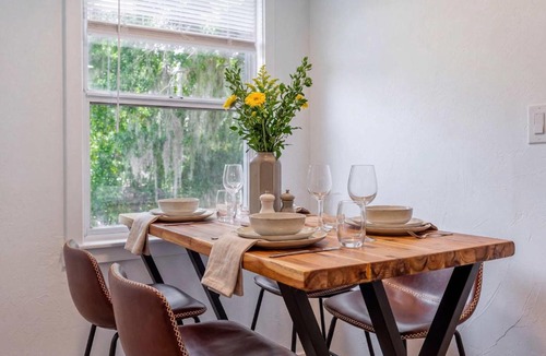 Gainesville Apartment | Rhythm at The Key - 1mi to UF & DT , Full Kitchen
