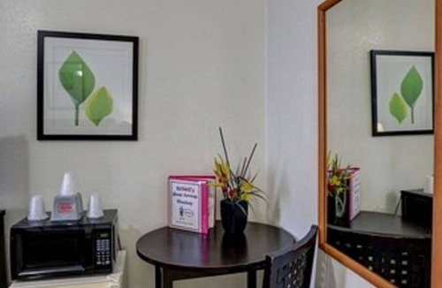 Hollywood Lakes Hotel | Richard's Hotel