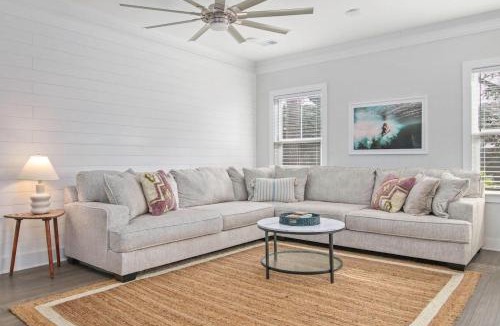 Mount Pleasant House | Ride The Wave, 5 min to Beach, 7 min to Dtwn