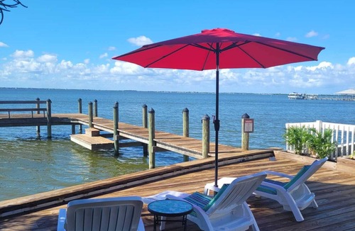 Crescent Beach House | Right on the riverfront with gorgeous sunsets