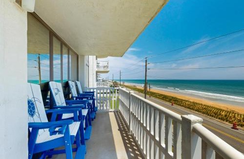 Flagler Beach House | Right on the Shores, Apt 306 | Condo in Flagler Beach with pool & tennis access