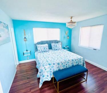 O'byrne House | Rise and Shine to ocean views, beach access