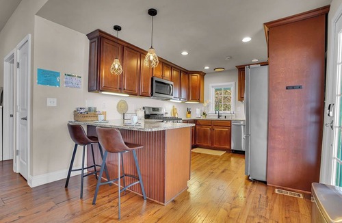 Salunga House | River Front w/dreamy views - Hot Tub