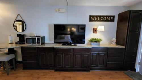 River Ranch Apartment | River Ranch Getaway! First Floor, Steps to Pool! 136