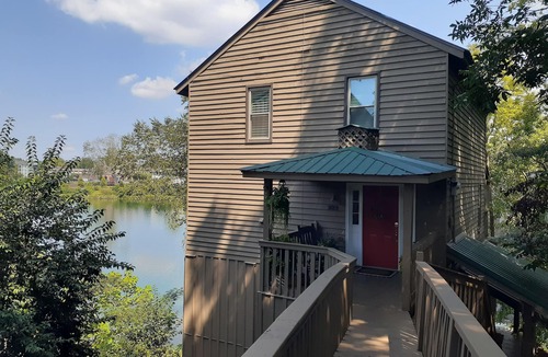 West End Apartment | River View Retreat- So Cute, So Cozy- Short Walk to SRP Park & Downtown Augusta