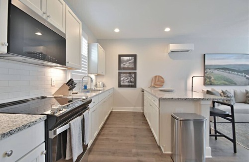 Knoxville Villa | River View - Walk to Sevier Ave - 9 min to Neyland