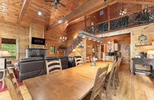 Cleveland Cabin | River Wilds- Spacious Cabin Great For Groups Near Helen, GA