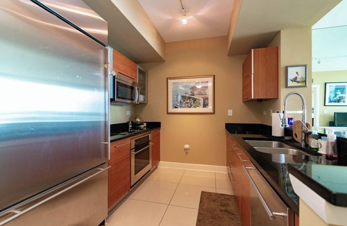 Edgewood Condo | Riverfront 1-bed High Rise Condo close to Historic Downtown Fort Myers!