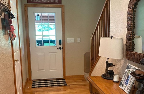 Hiawassee Cabin | Riverfront Cabin with Mountain Views, Trout Fishing, Tubing, Pool, WIFI, hot tub