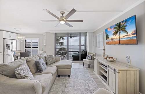 Marco Island Condo | Riverfront condo in Olde Marco w/pools/pickleball