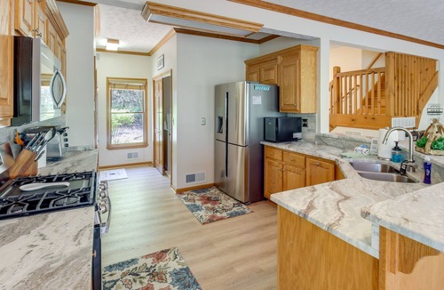 East Ellijay House | Riverfront Ellijay Home w/ Game Room & Grill!