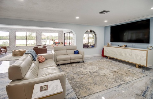 Fort Myers Shores House | Riverfront Fort Myers Estate w/ Boat Dock & Lift!