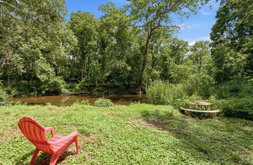 Downingtown House | Riverfront Retreat - Convenience + Kayaks - 3 bed 2 ba