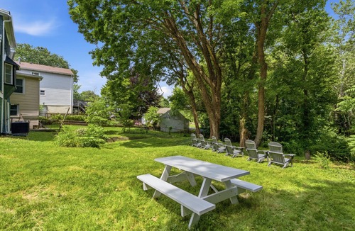 Downingtown House | Riverfront Retreat - Convenience + Kayaks - 3 bed 2 ba