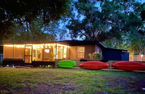 Inverness House | Riverside Chic 180° water views - fish/boat/kayak - pet friendly