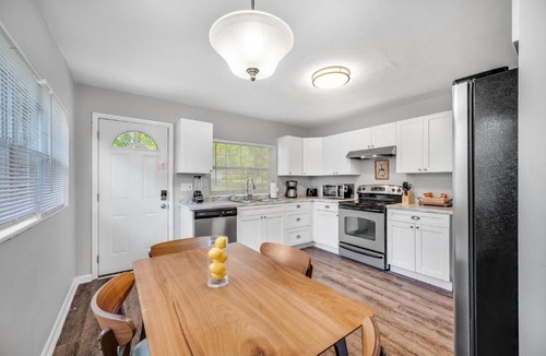 Riverside Heights House | Riverside Heights Bungalow