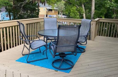 Weeki Wachee Gardens House | Riverside house 6-kayaks manatees bikes fire pit
