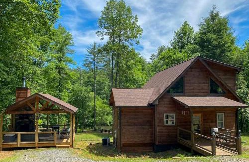 McCaysville House | Riverside Retreat - Tranquility and Fun