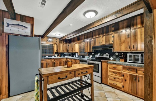 Raccoon Ridge Cabin | Riversong on the Toccoa | Pet-Friendly Riverfront Retreat | Blue Ridge, GA