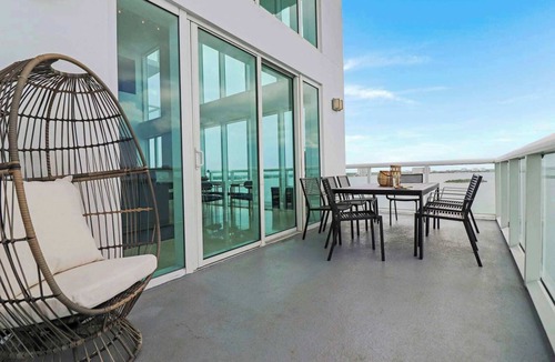North Bay Village Apartment | Roami at Adagio | Miami | Waterfront 3BD #13