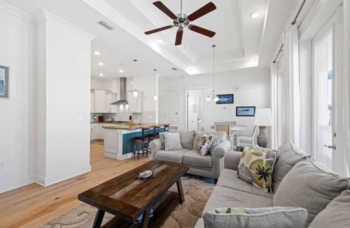 Panama City Beach Villa | Robin`s Nest on 30A 5* New Golf Cart