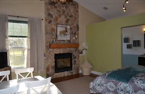 Floral City Bed & Breakfast | Rock Pointe Ranch