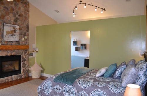 Floral City Hotel | Rock Pointe Ranch