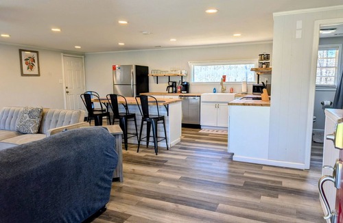 Clarkesville Cottage | Rockford Ranch Retreat w/Stocked Pond Dog Friendly!