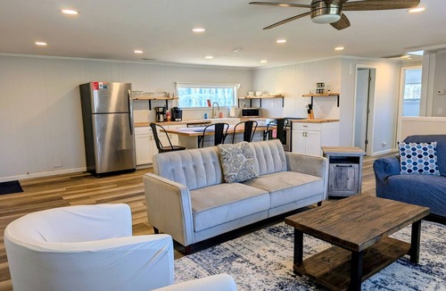Clarkesville Cottage | Rockford Ranch Retreat w/Stocked Pond Dog Friendly!