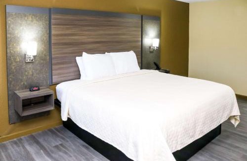 Phenix City Hotel | Rodeway Inn Phenix City - Columbus