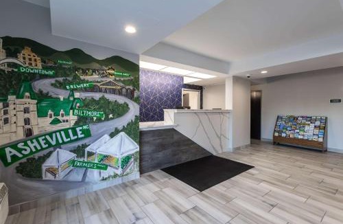 Asheville Hotel | Rodeway Inn & Suites near Outlet Mall - Asheville