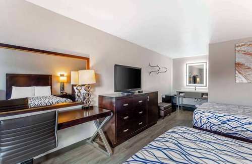 Orange Park Hotel | Rodeway Inn