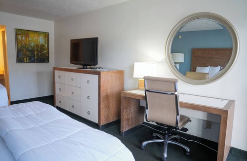 Clewiston Hotel | Roland Martin Marina and Resort