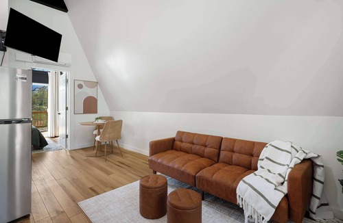 Whittier Cabin | Romantic 1BR A-Frame | Hot Tub, Fire Pit, Mountain Vw