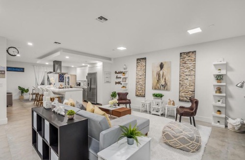 The Roads Apartment | Romantic 3BD House/Rooftop,BBQ, Hot Tube