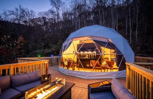 True House | Romantic Geodesic Dome Hot Tub Under the Stars