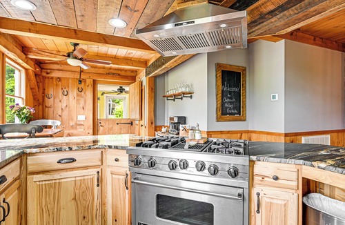Ronda House | Ronda Home w/Hot Tub + Fire Pit, Near Wineries!