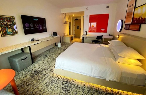 Castleberry Hill Hotel | Rooftop Bar Onsite! Skyline View w/Captivating Atmosphere! Parking Available!
