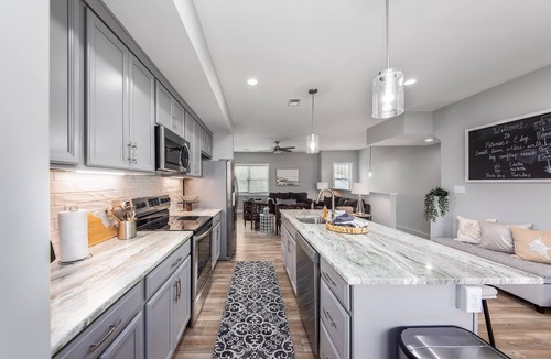 Issue House | Rooftop bay and river views