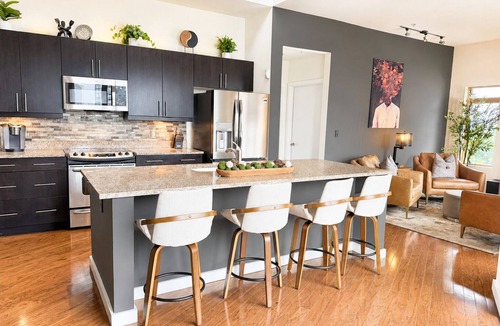 Castleberry Hill Condo | Rooftop City Views/Walk to Atlanta/Mercedes Benz Stadium