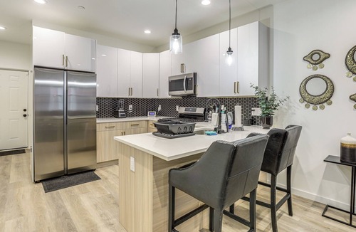 North Philadelphia West House | Rooftop Deck! Stay By The Met & Lincoln Financial