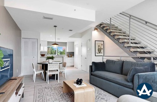 North Beach House | Rooftop | Hot Tub | Near Beach | 6BR | Harding Ave