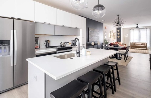 Charlotte House | Rooftop King Beds Near Light Rail & LoSo