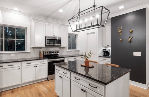Murfreesboro House | Rooftop Relaxation in Downtown Murfreesboro