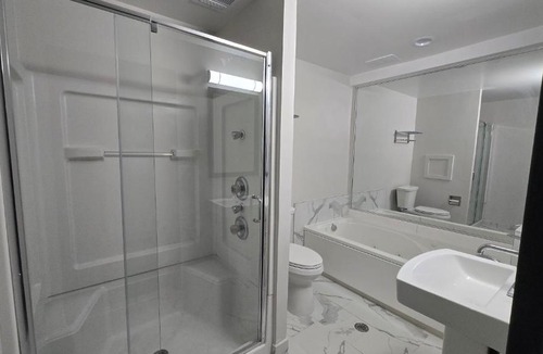 Rhawnhurst Hotel | Roosevelt Inn at Roosevelt Blvd, Philadelphia, PA