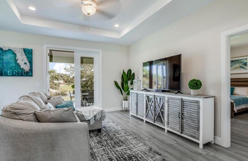 Englewood East House | Rosemont Bungalow
