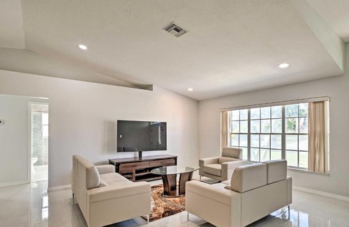 Royal Palm Beach House | Royal Palm Beach Retreat about 13 Mi to Beach!